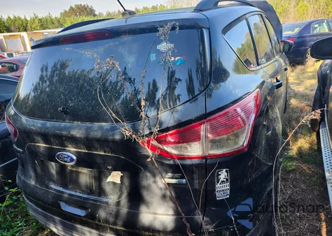 2014 Ford Escape Se z USA, uszkodzony, nr VIN 1FMCU9G98EUD59893